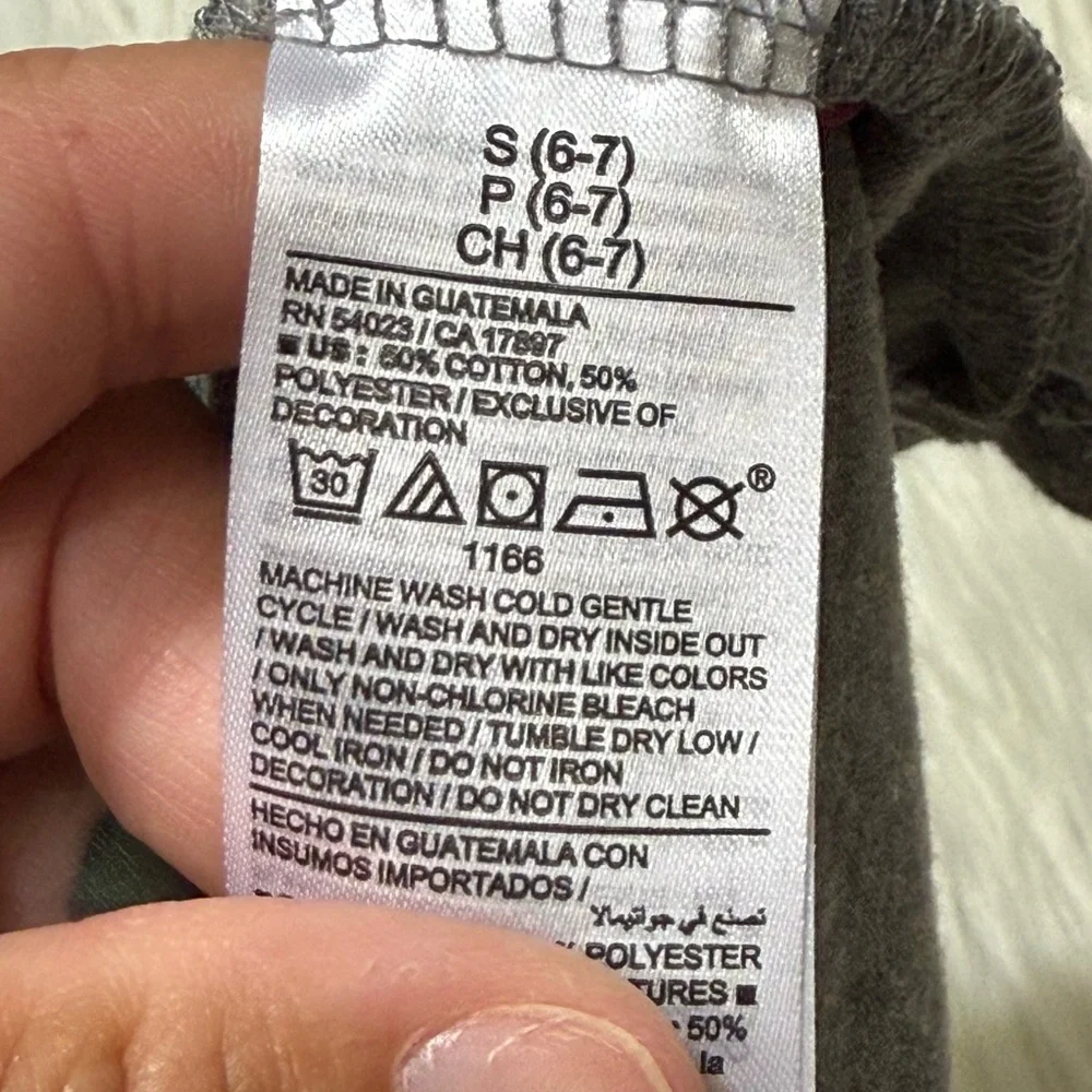 Old Navy Youth Boy Size Small (6-7) Charcoal Gray Shirt With Spaceship Image